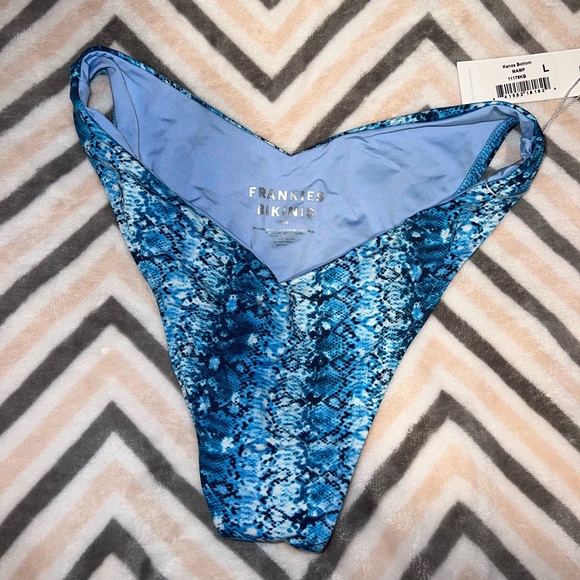 Bikini bottom - Picture 1 of 3